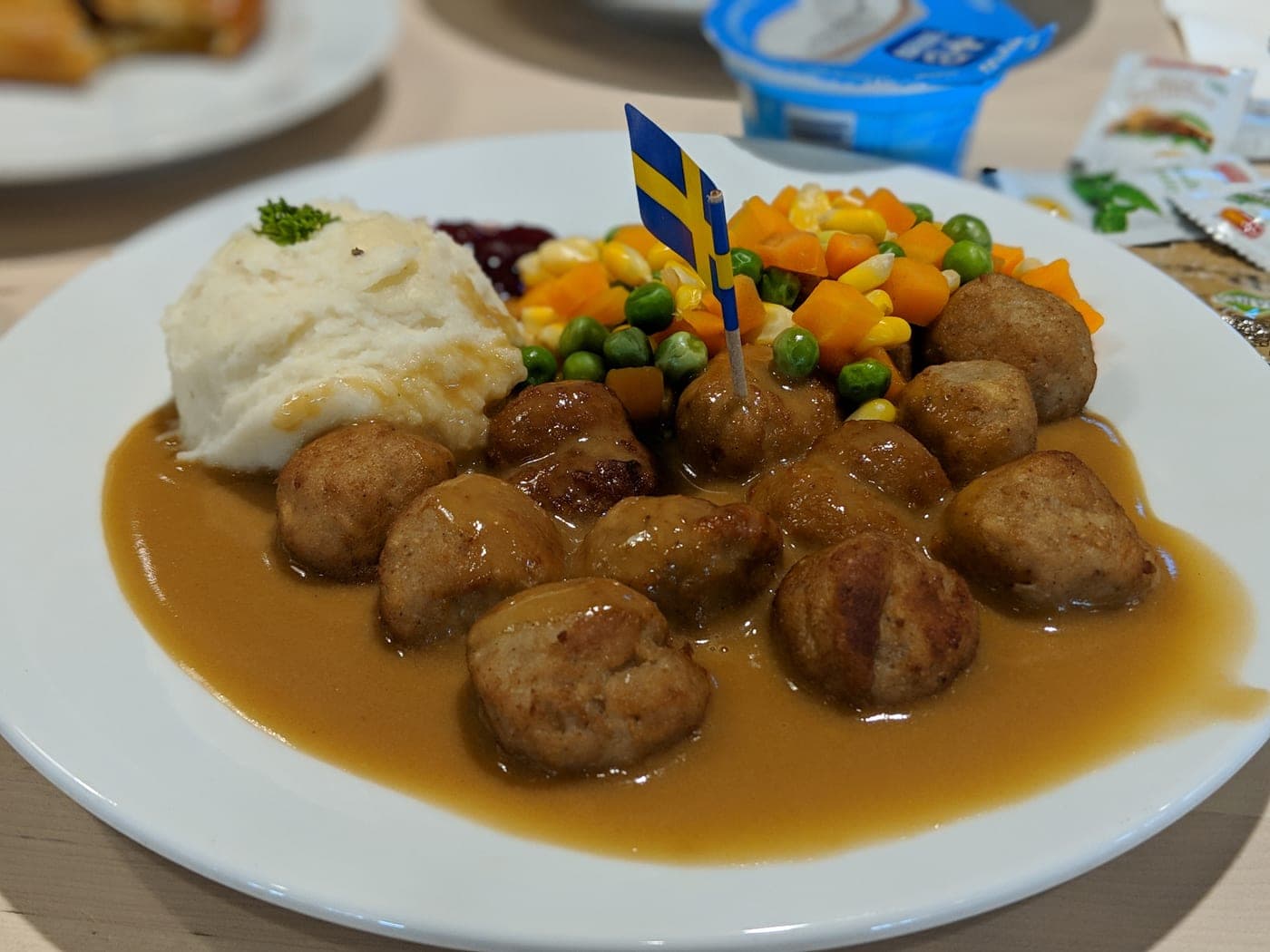 Boulettes de poulet, purée et légumes