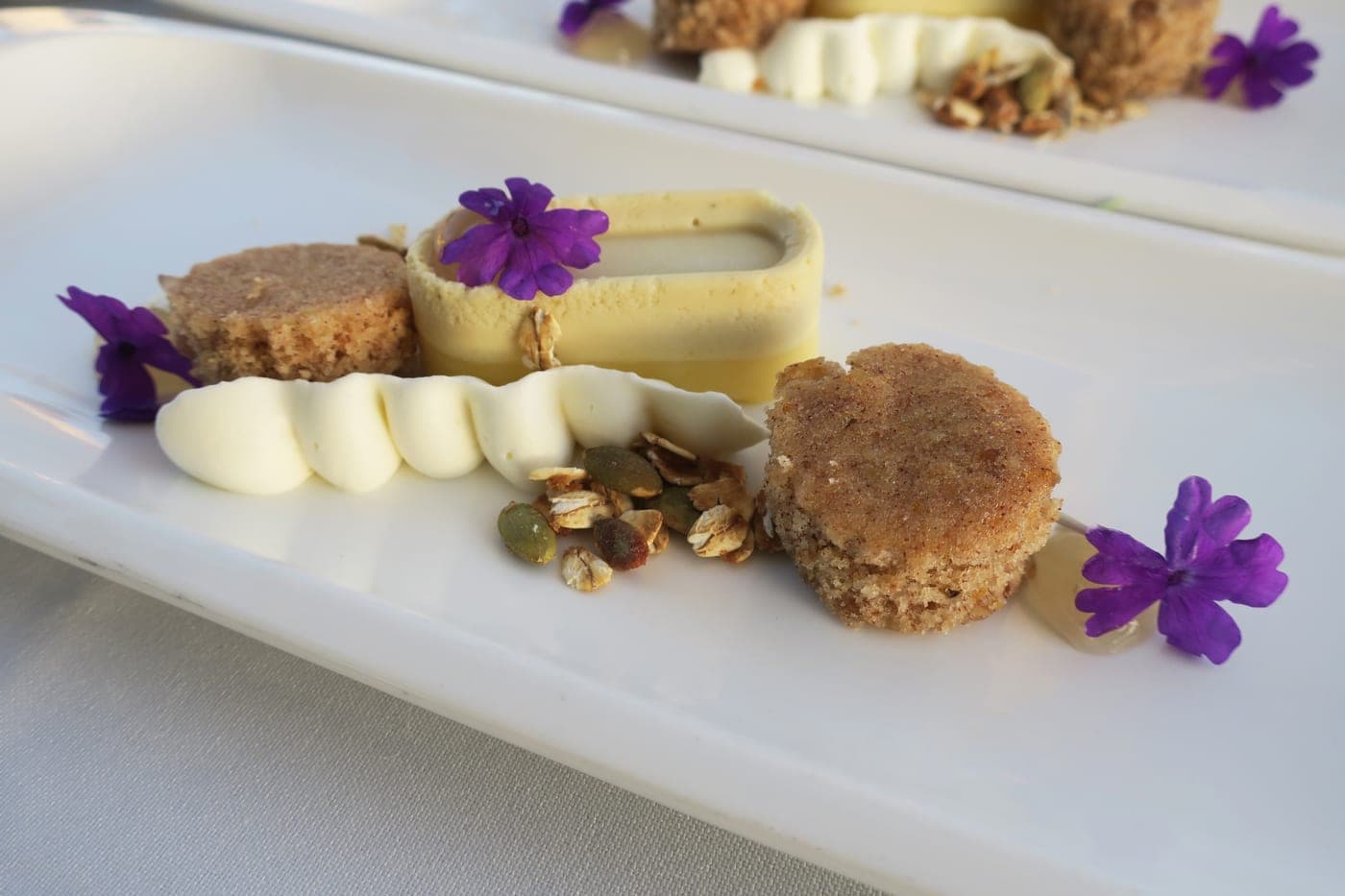 Gâteau au yaourt citron, fromage blanc et granola