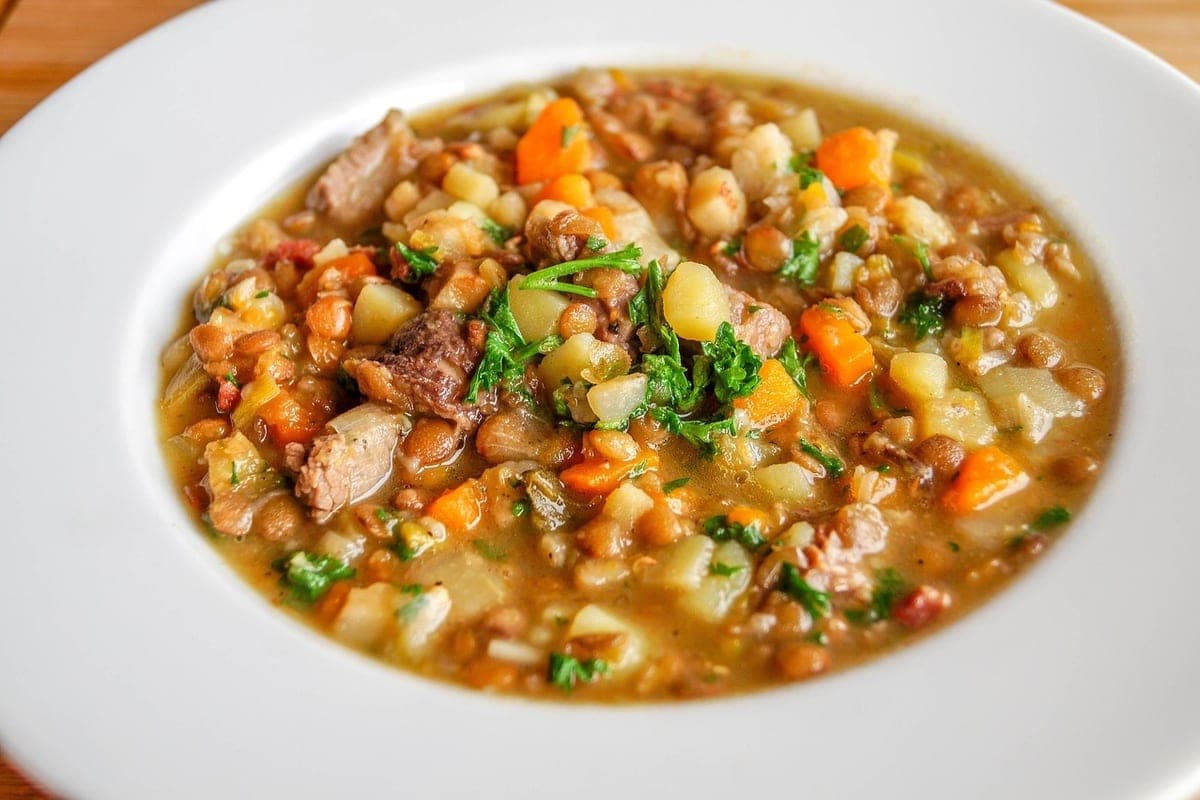 Lentilles saucisse carotte pomme de terre
