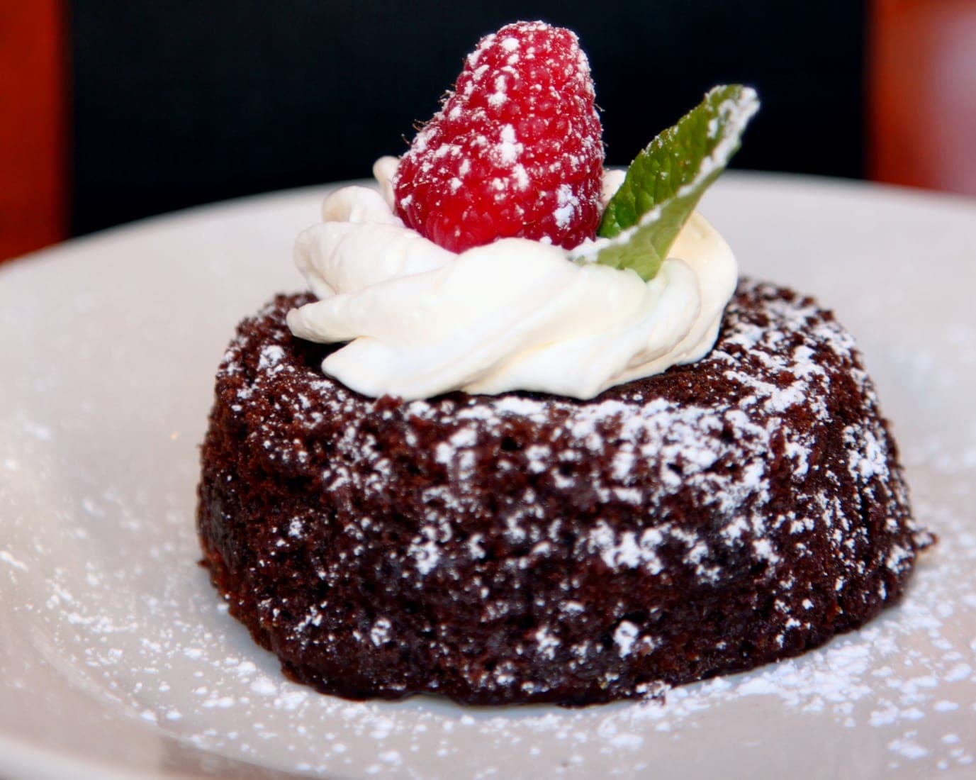 Moelleux chocolat-framboise façon dessert bistrot