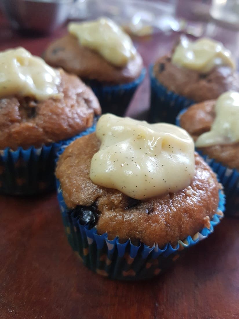 Muffins banane-chocolat avec crème vanille