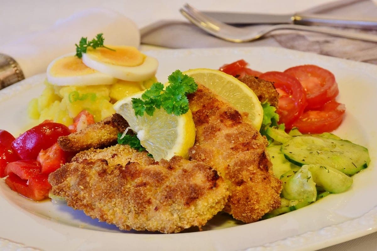 Escalope de poulet panée pommes de terre