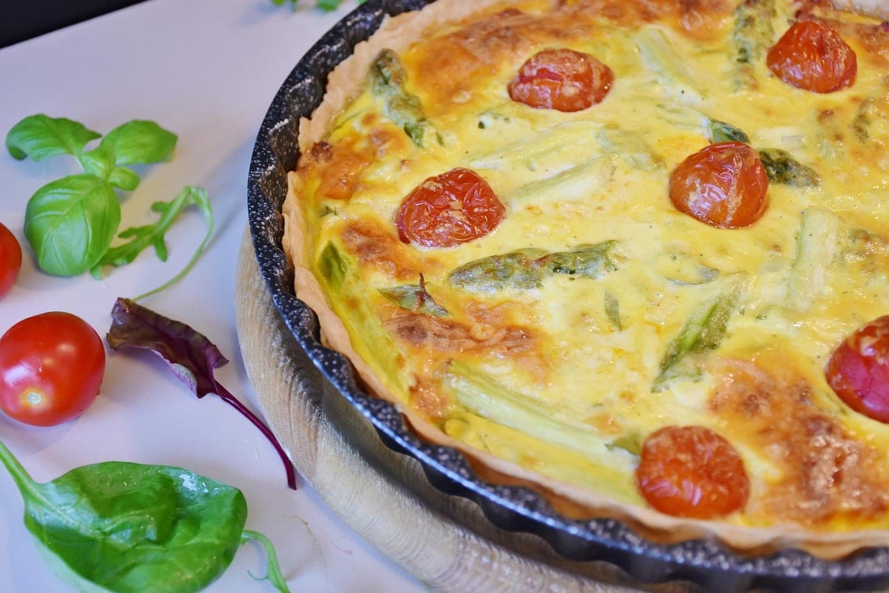 Quiche asperges, lardons et poireau