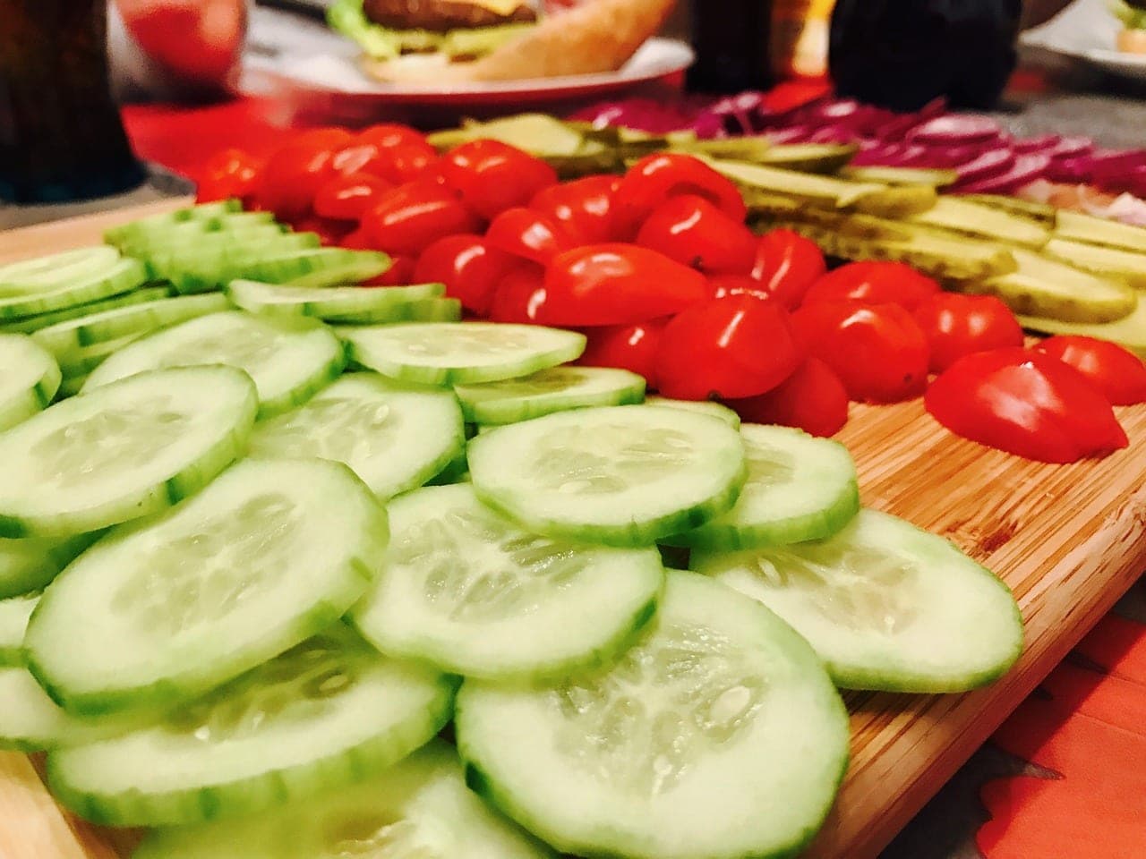 Salade concombre-tomate économique