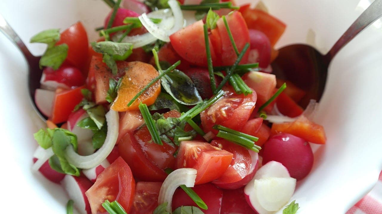 Salade de tomates et radis