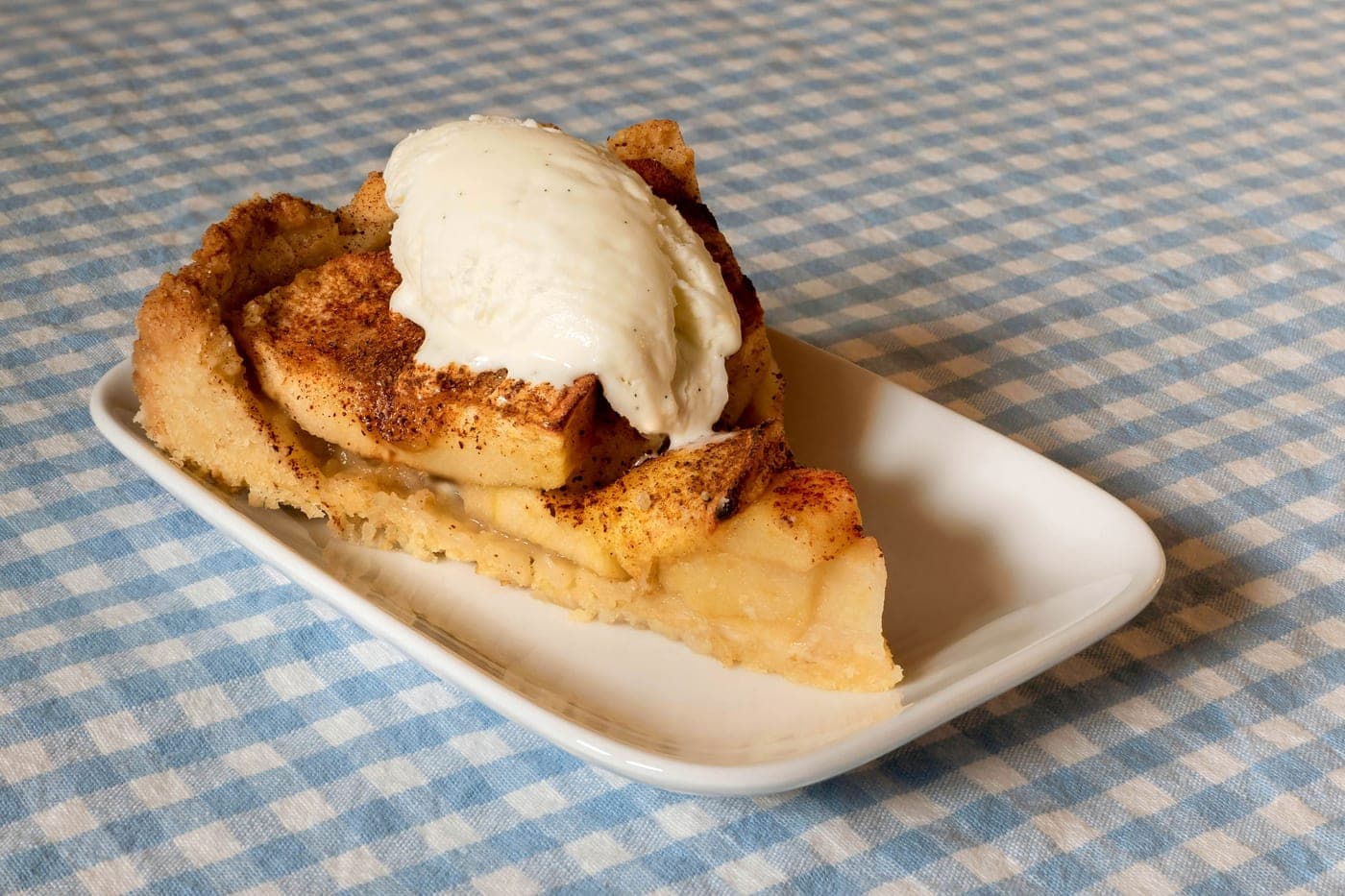 Tarte aux pommes cannelle et glace vanille