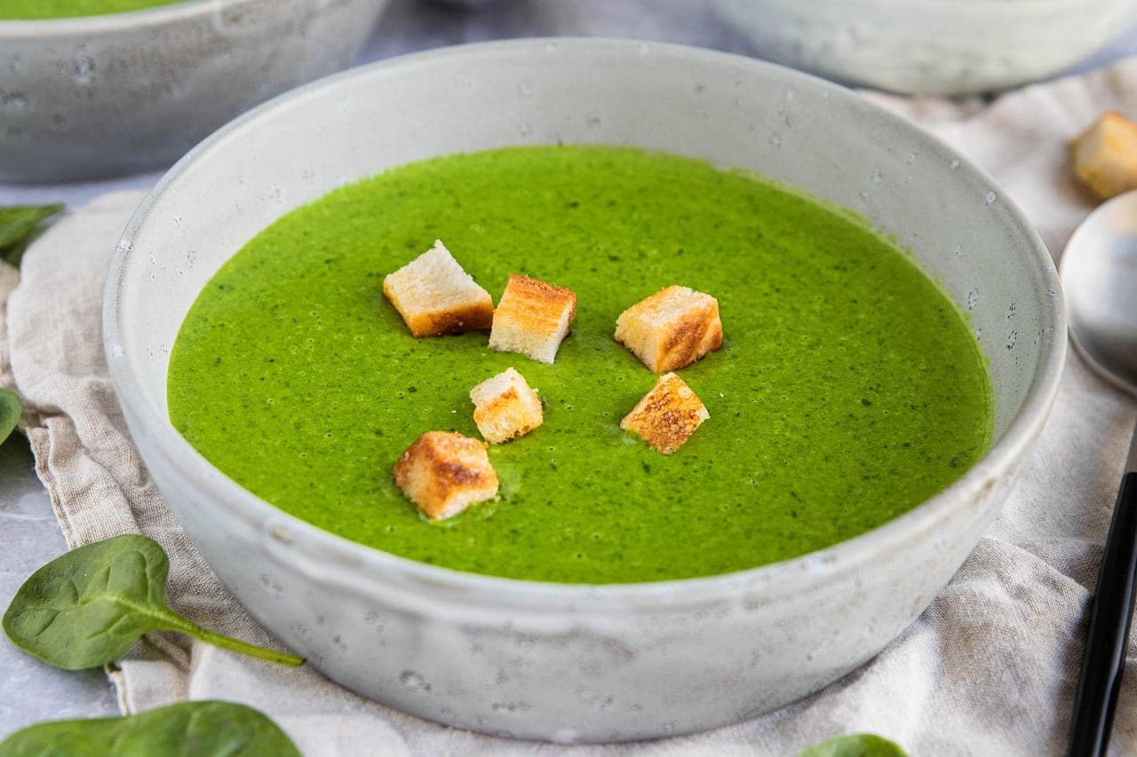 Velouté d’épinards aux croûtons