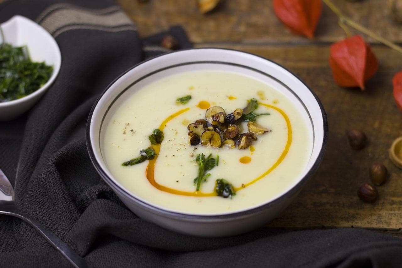 Velouté économique de chou-fleur aux pommes de terre